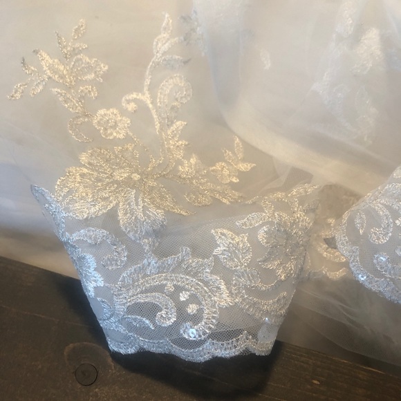 Kitty Chen Couture Bridal gown “Evita.”Size 12 NWT - Picture 3 of 9